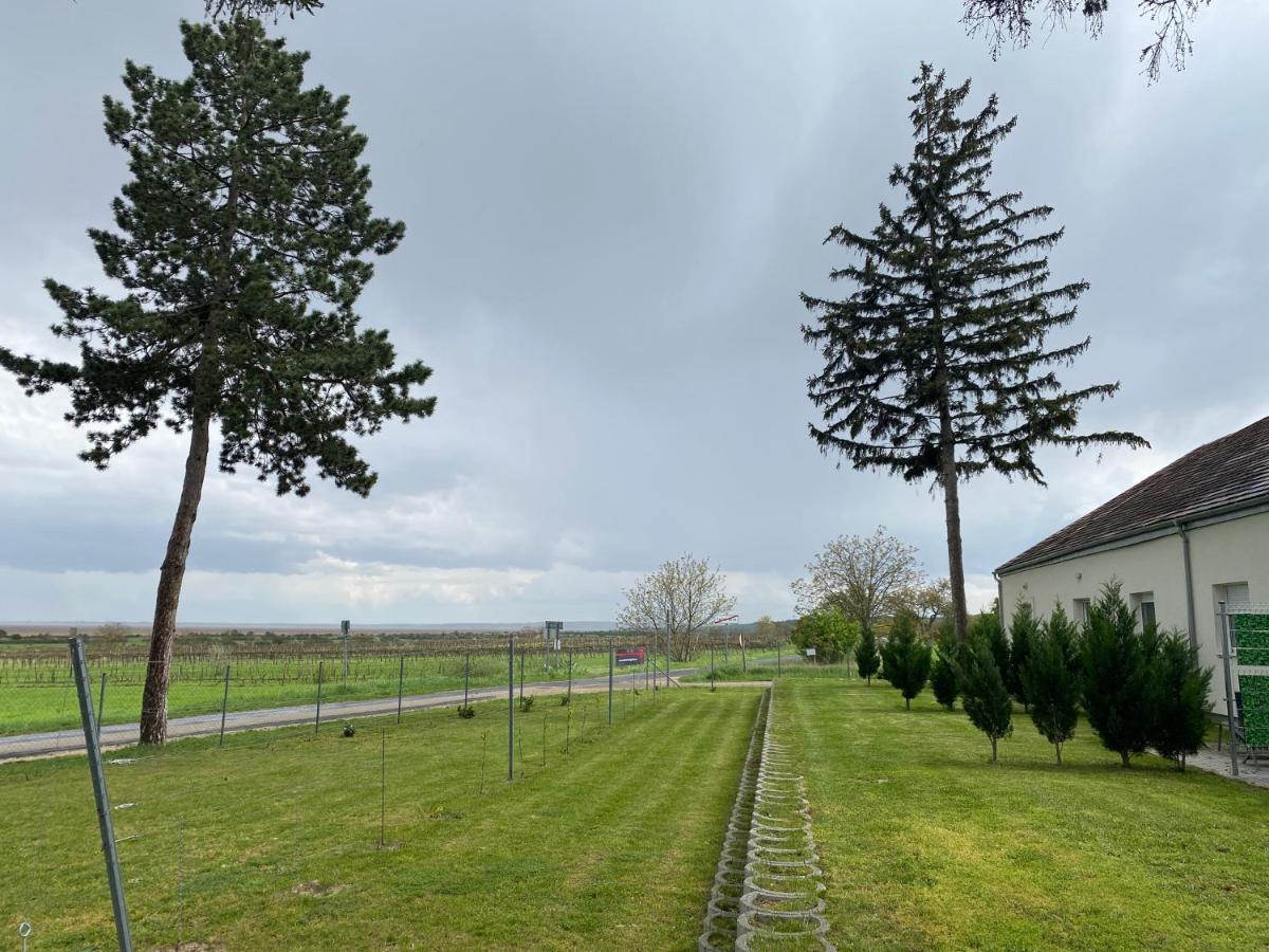 Harol Home & Bike Fertőrákos Exterior foto